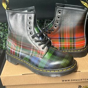 *BRAND NEW* Dr Martens NEVER WORN!